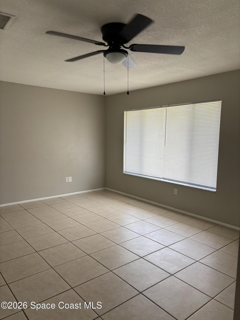511 Dinner Street Ne - Photo 4