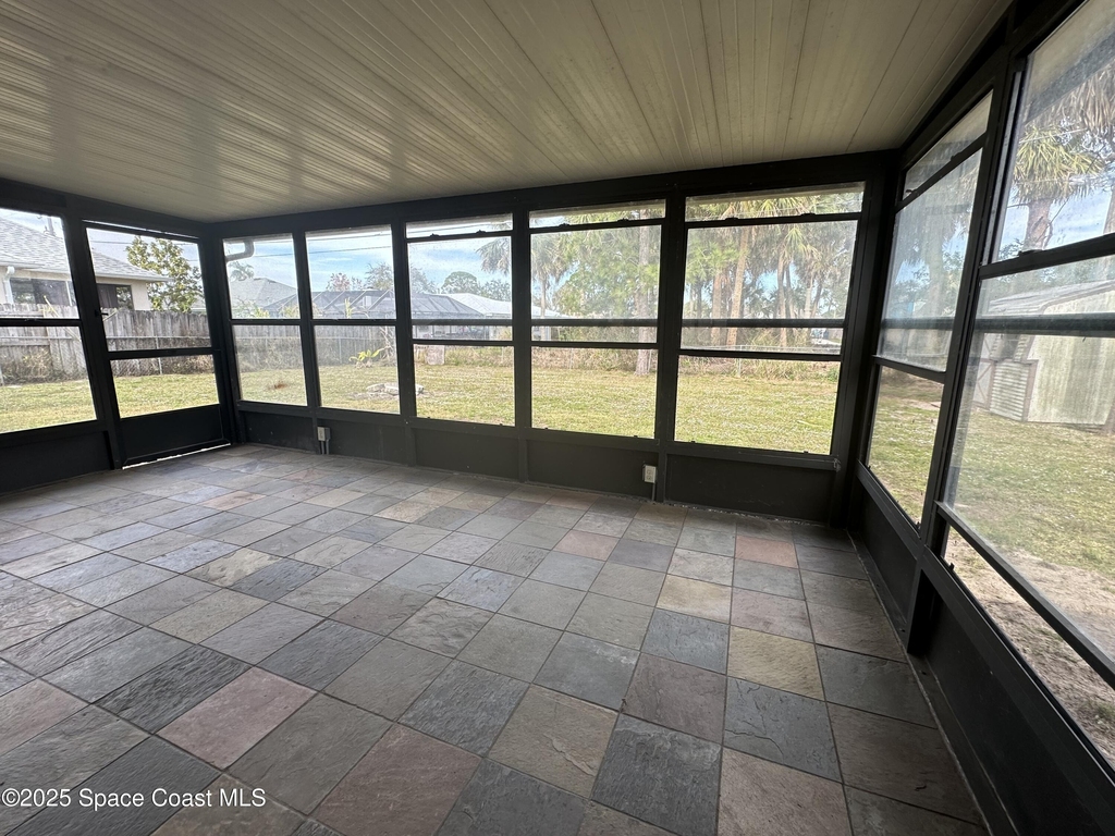 511 Dinner Street Ne - Photo 15