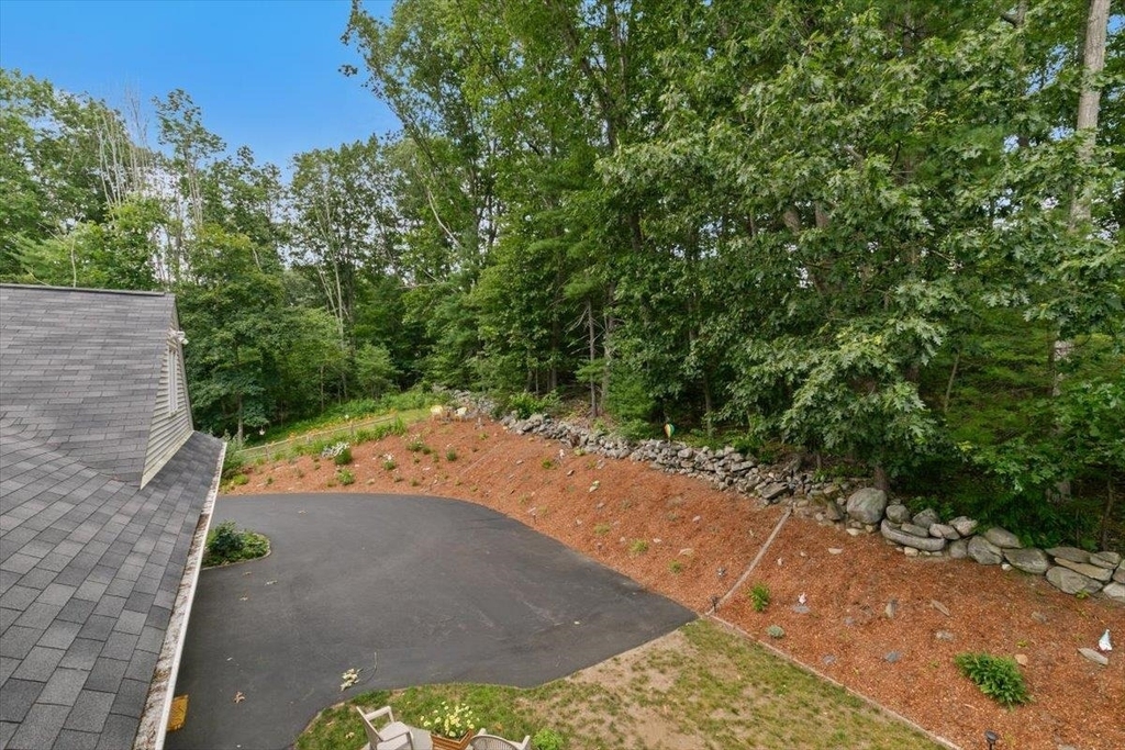 387 Main - Photo 5