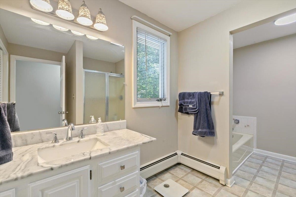 387 Main - Photo 1