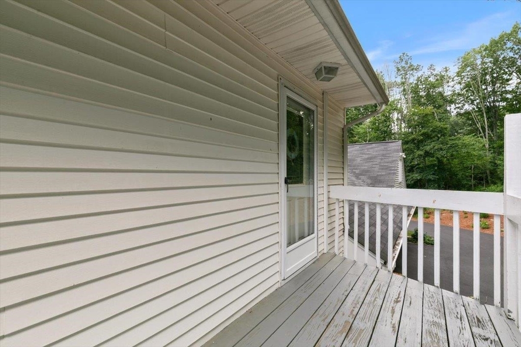 387 Main - Photo 4