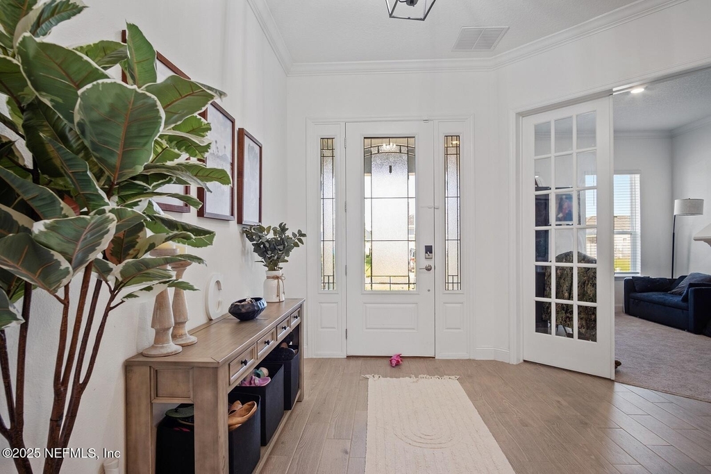 181 Oaklawn Court - Photo 1