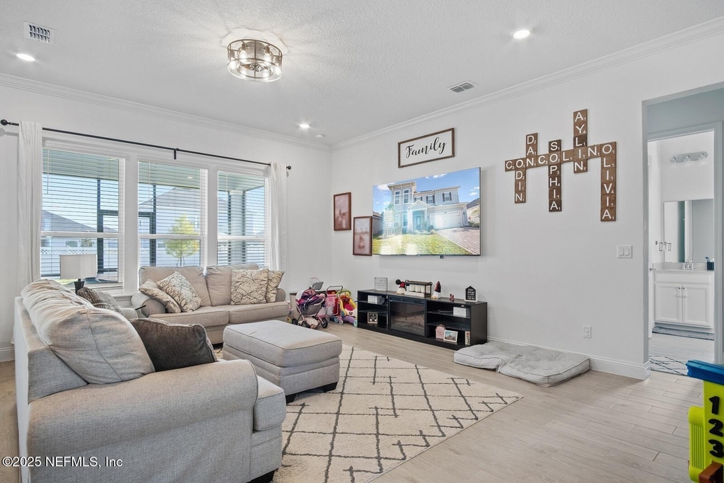 181 Oaklawn Court - Photo 9
