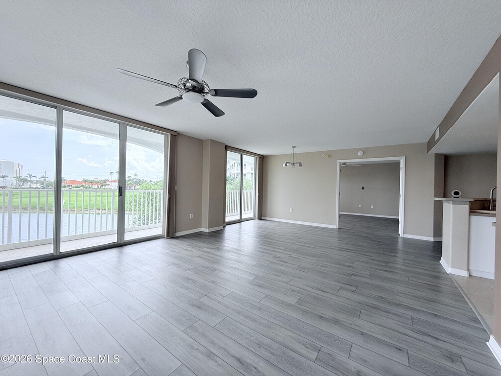 8903 Laguna Lane - Photo 7