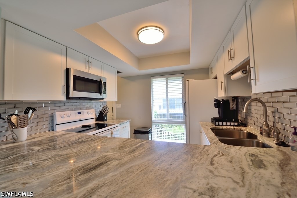 229 Palm Drive - Photo 3