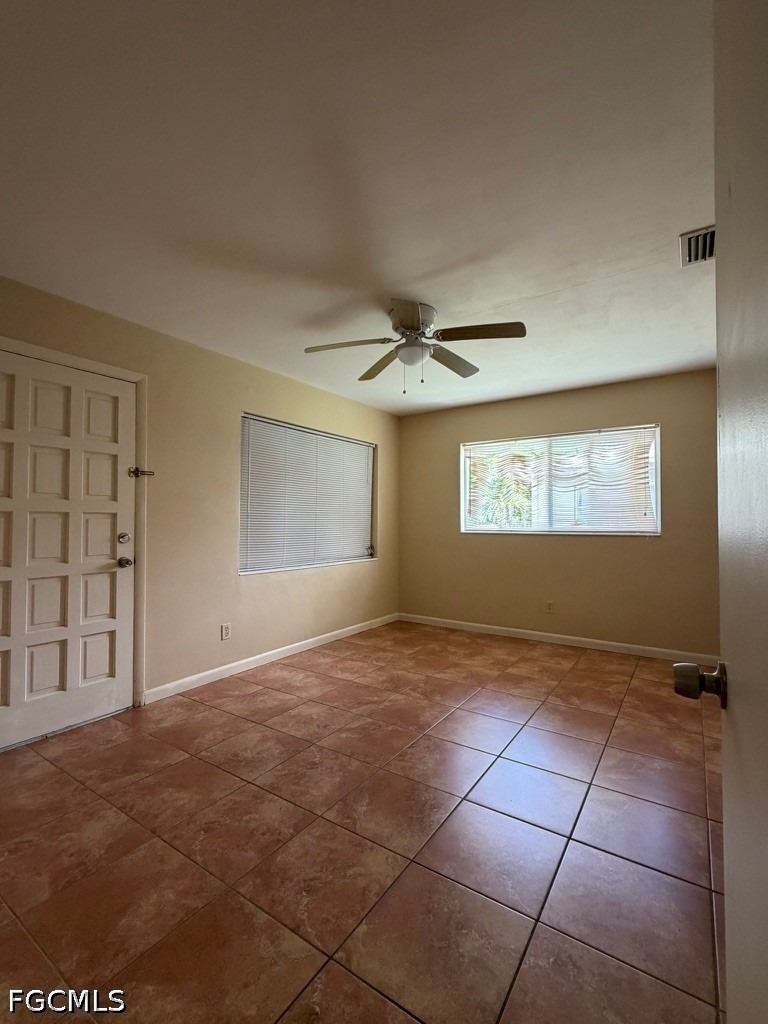 4924 Vincennes Street - Photo 6