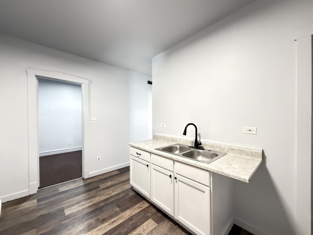 6018 W North Avenue - Photo 4