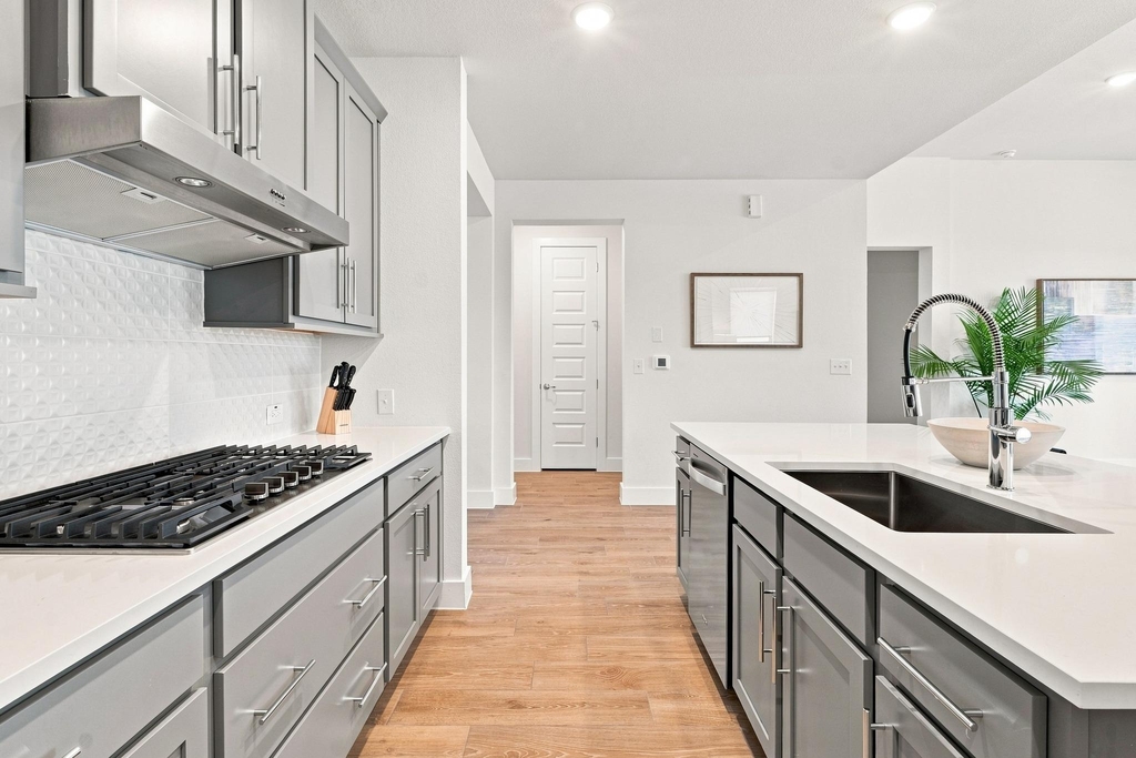 9608 Hamadryas Dr - Photo 10