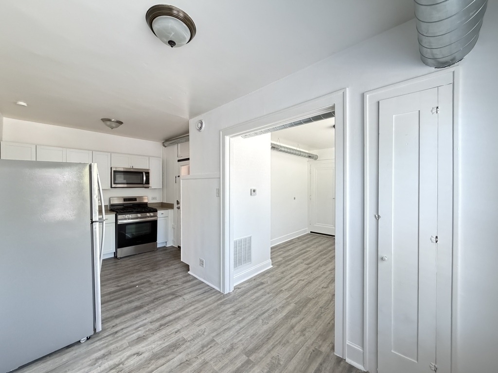 1605 N Mcvicker Street - Photo 5