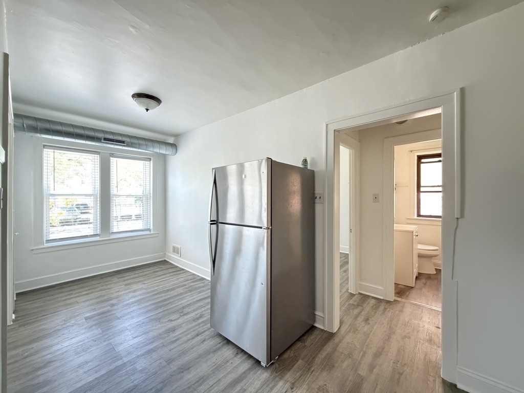 1605 N Mcvicker Street - Photo 4
