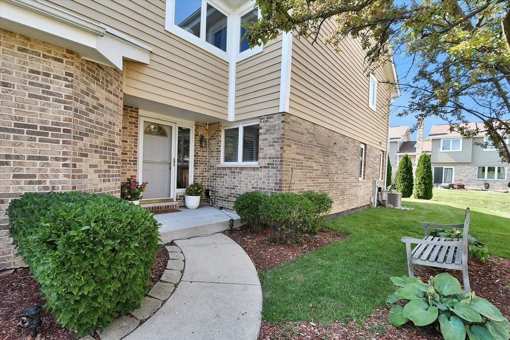 17323 Lakebrook Drive - Photo 1
