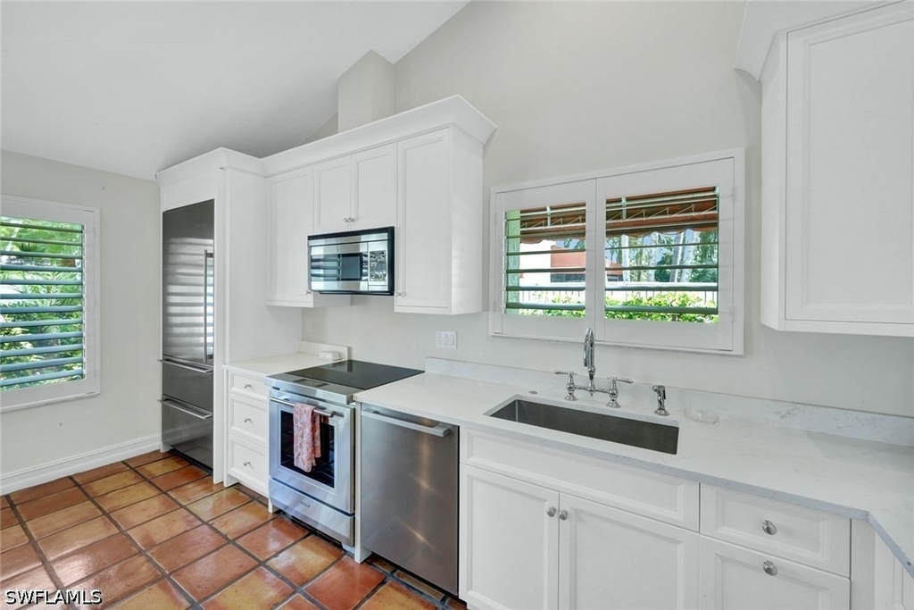 202 Bears Paw Trail - Photo 2