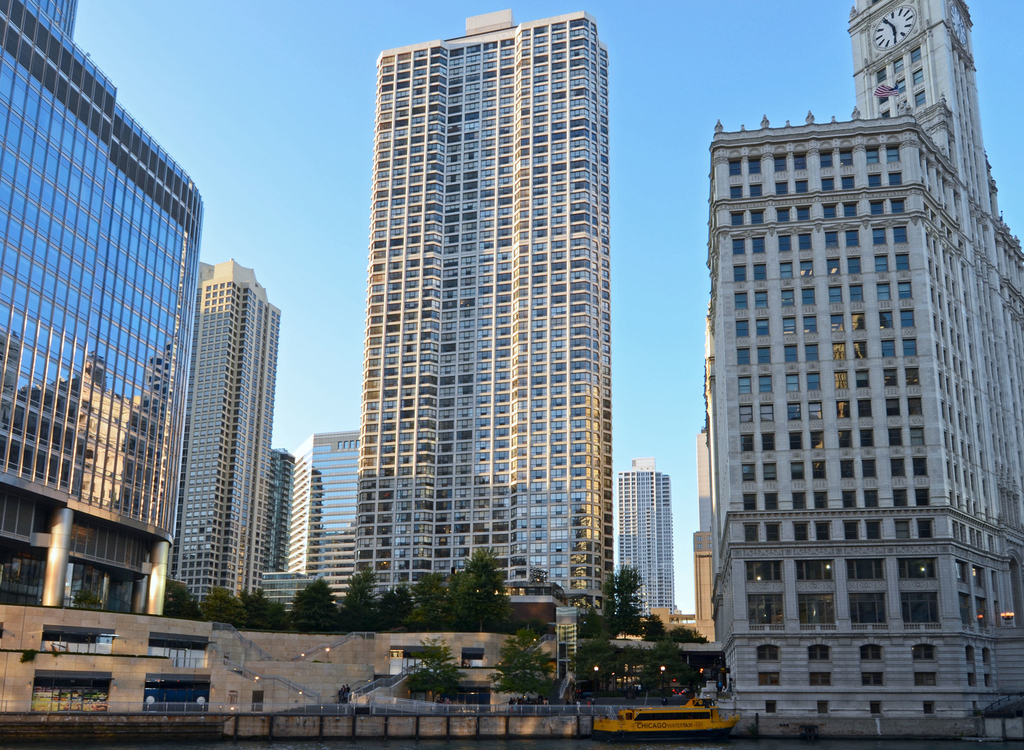 405 N Wabash Avenue - Photo 0
