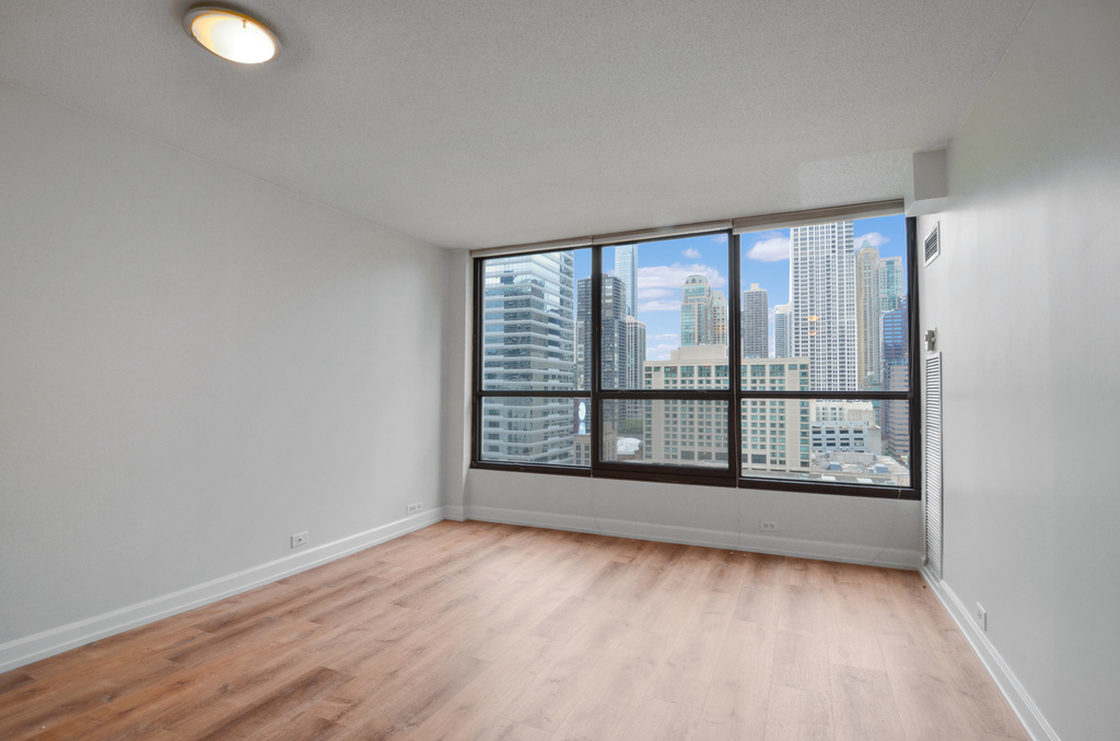 405 N Wabash Avenue - Photo 1