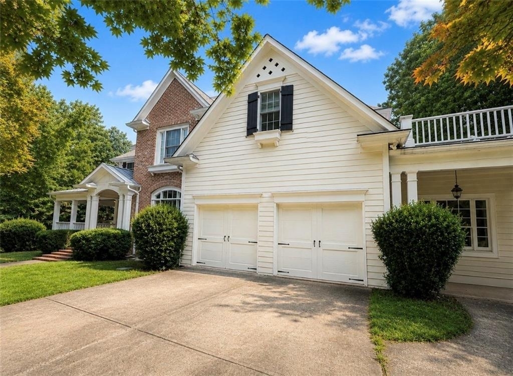 3235 Bentwood Close - Photo 1