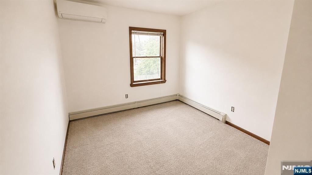 70 Prospect - Photo 14