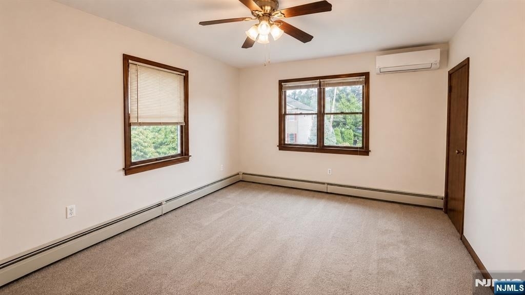 70 Prospect - Photo 8