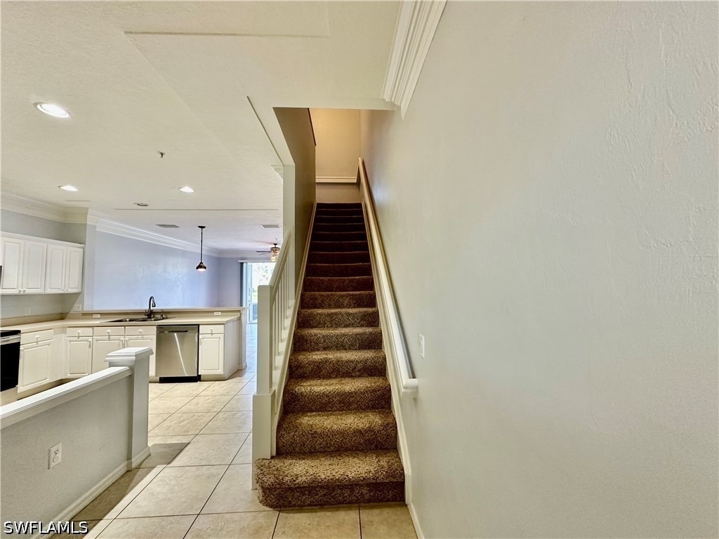 1164 Oxford Lane - Photo 16
