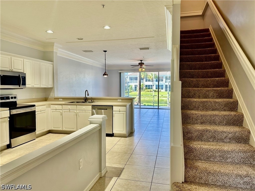 1164 Oxford Lane - Photo 7