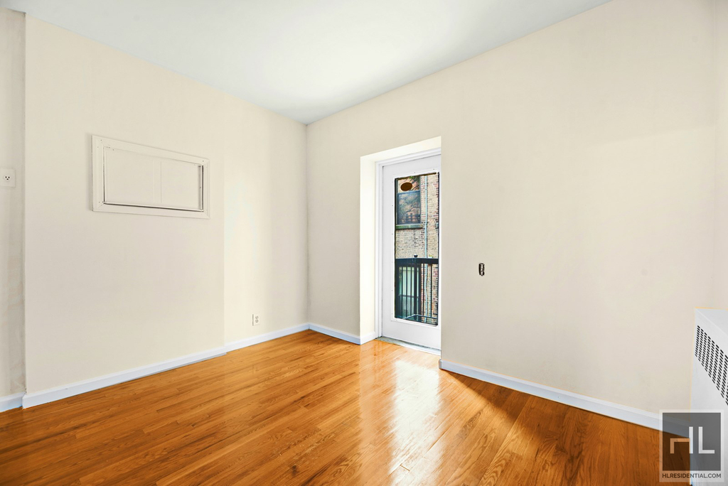 East 25 Street - Photo 1