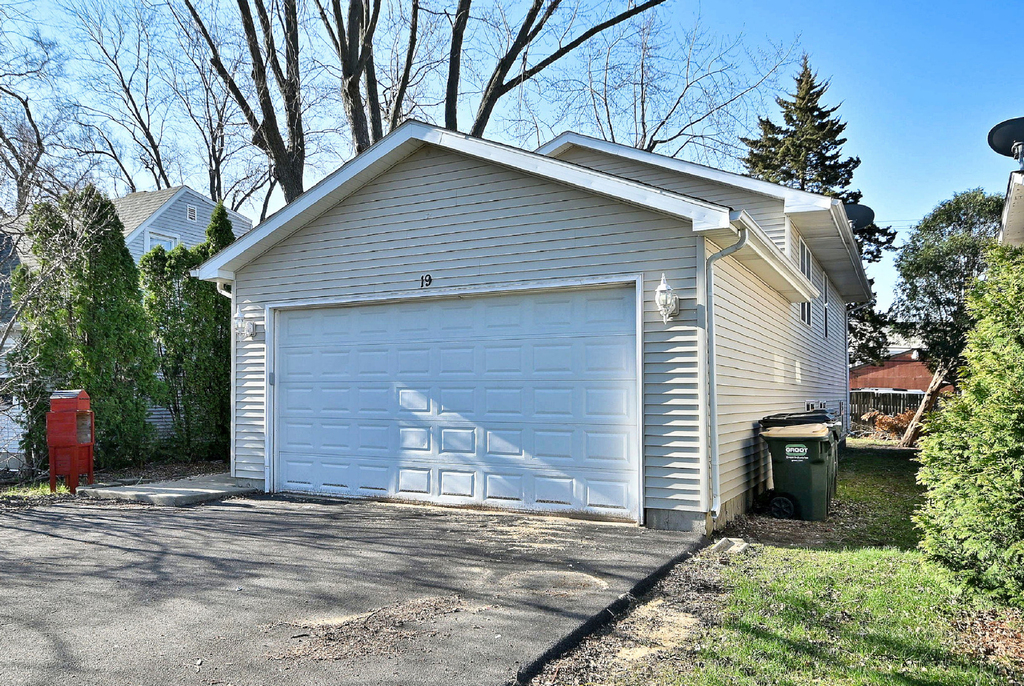 19 E Pineview Drive - Photo 1