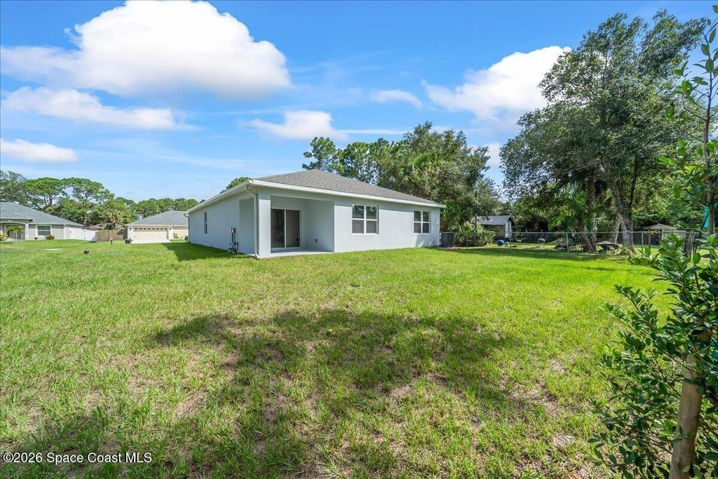566 Rembrandt Street Se - Photo 25