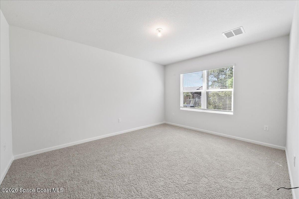 566 Rembrandt Street Se - Photo 18