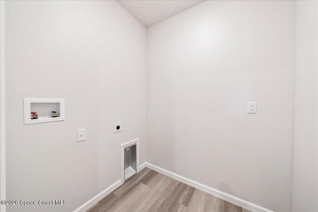 566 Rembrandt Street Se - Photo 22