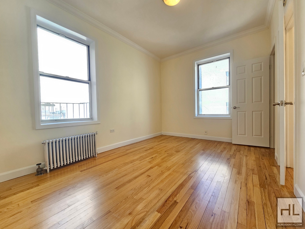 West 13 Street - Photo 1