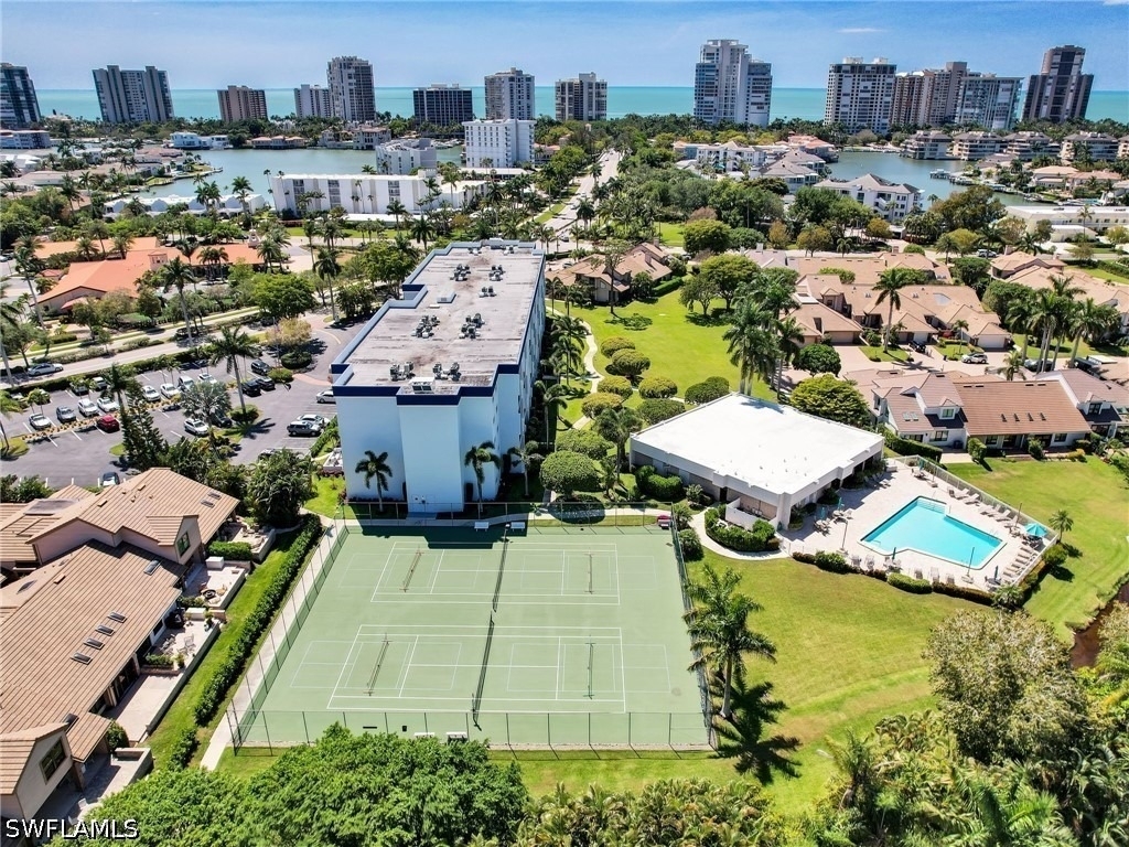 555 Park Shore Drive - Photo 29