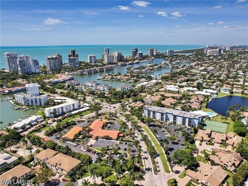 555 Park Shore Drive - Photo 31