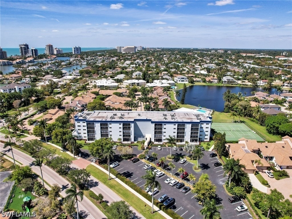 555 Park Shore Drive - Photo 33
