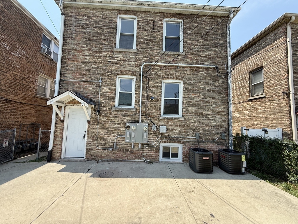 1637 Elmwood Avenue - Photo 7
