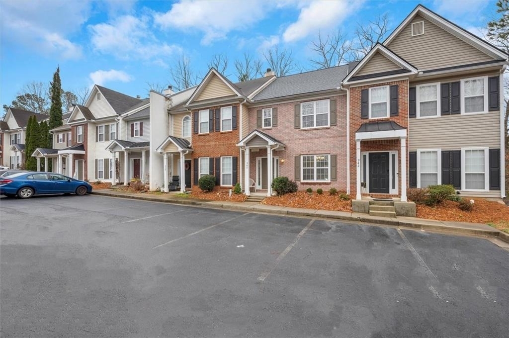940 Tree Creek Boulevard - Photo 2