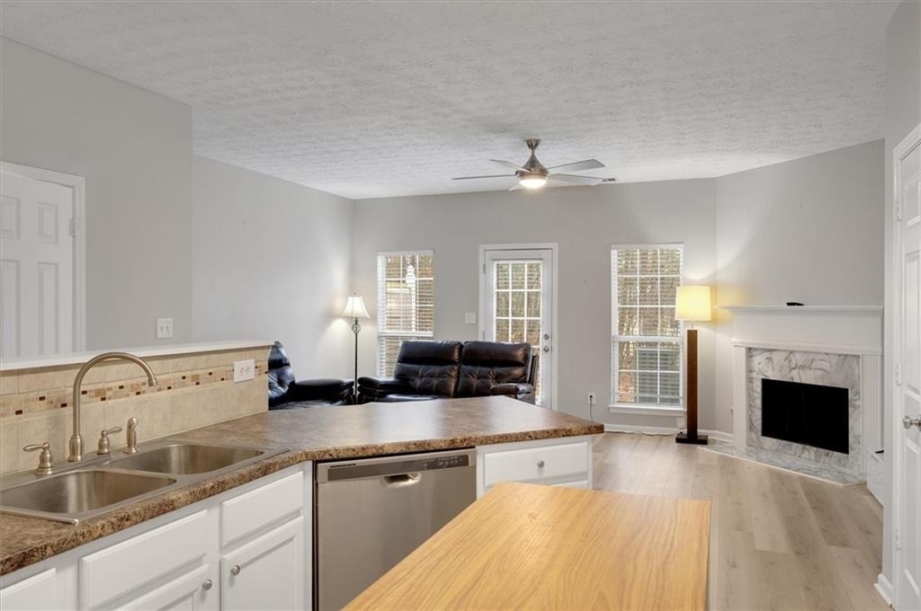 940 Tree Creek Boulevard - Photo 10