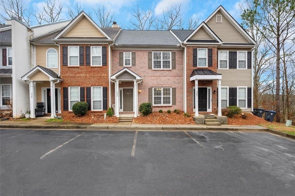 940 Tree Creek Boulevard - Photo 1