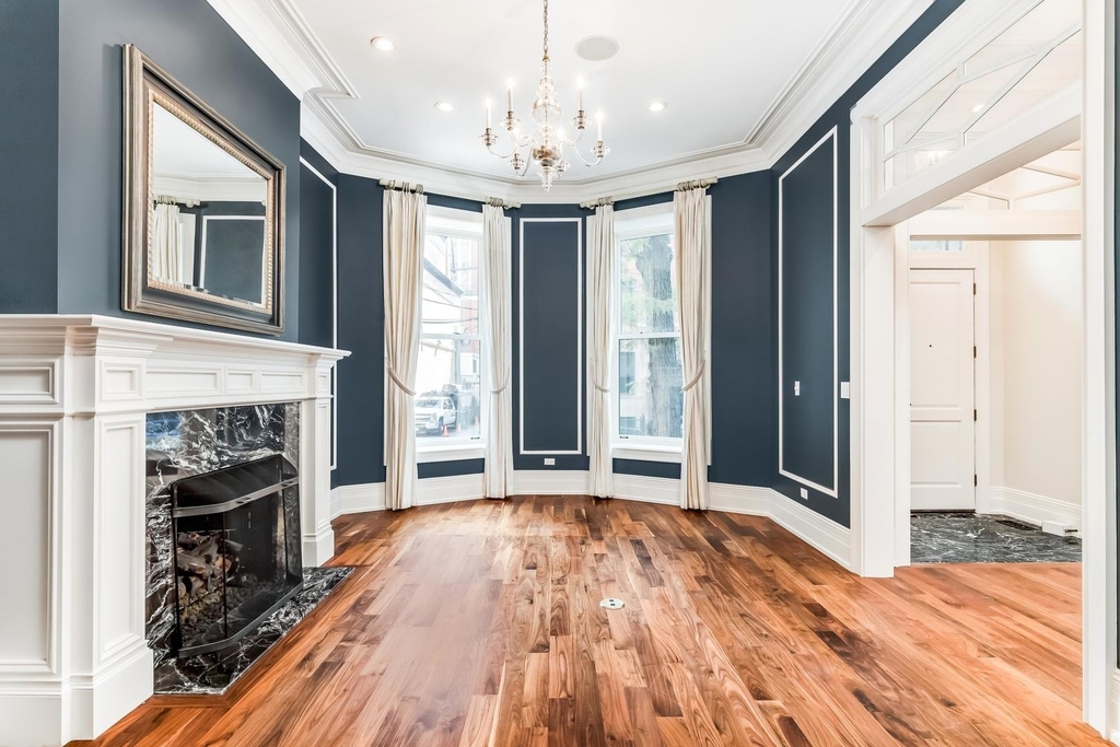 118 W Chestnut Street - Photo 2