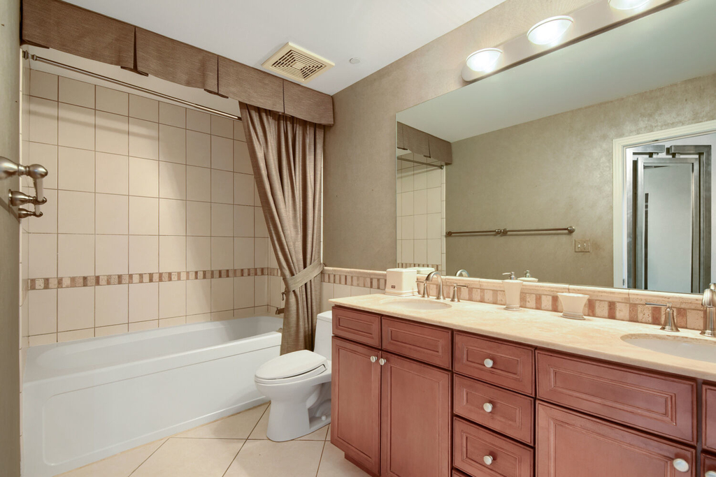 811 W 15th Place - Photo 8