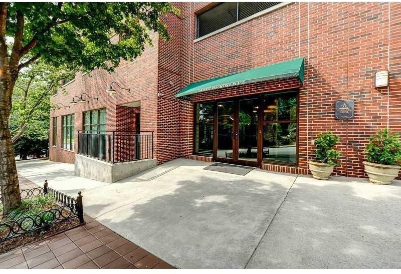 115 W Peachtree Place Nw - Photo 0