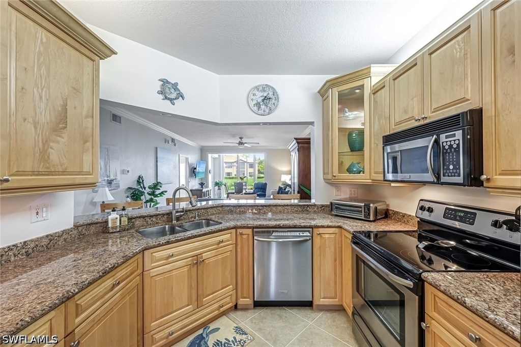 832 Tanbark Drive - Photo 3