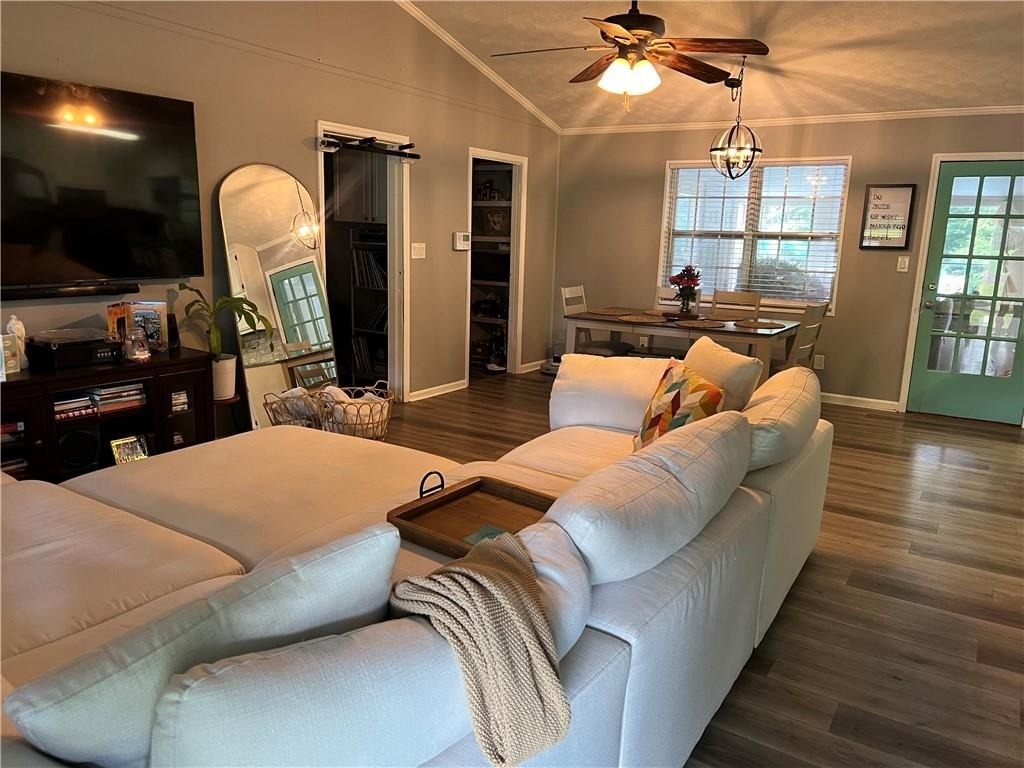 130 Shaw Drive - Photo 2