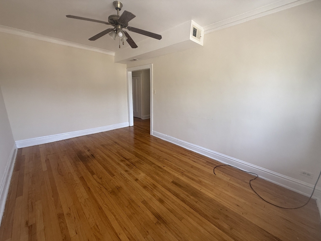 154 Des Plaines Avenue - Photo 2