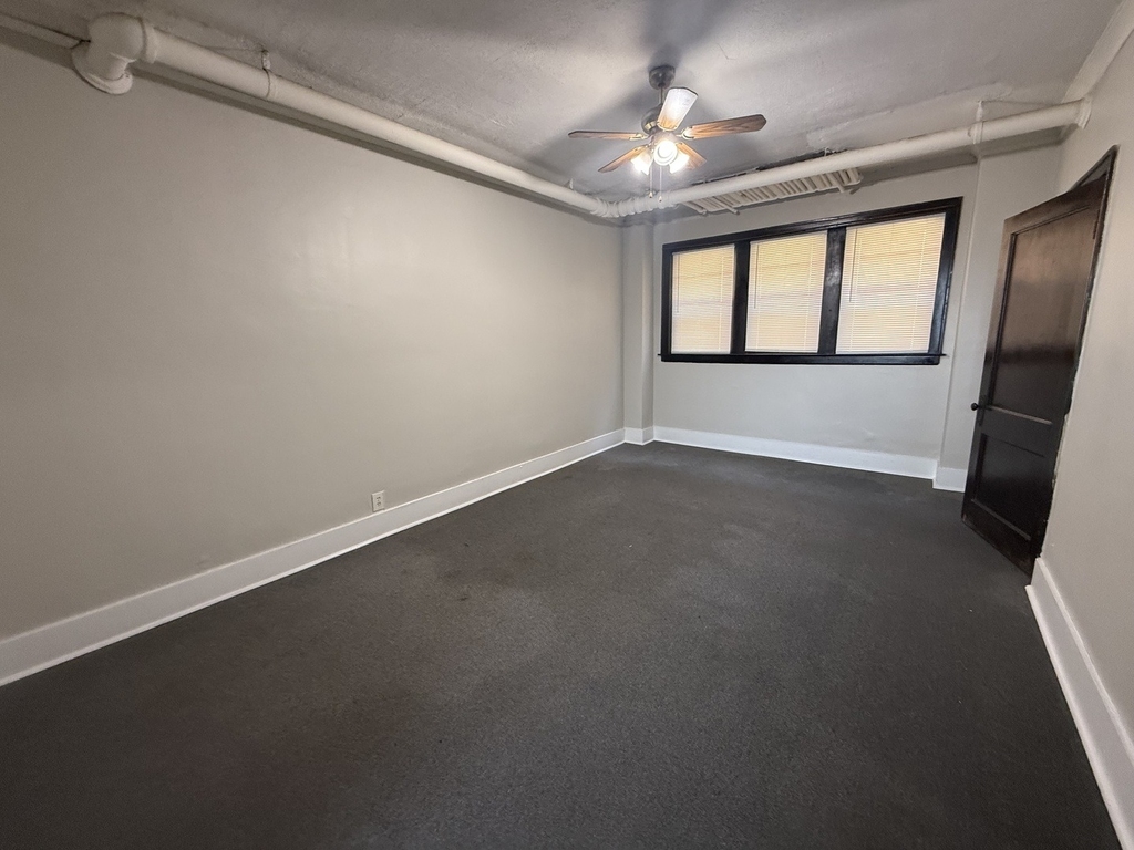 3252 Maple Avenue - Photo 1
