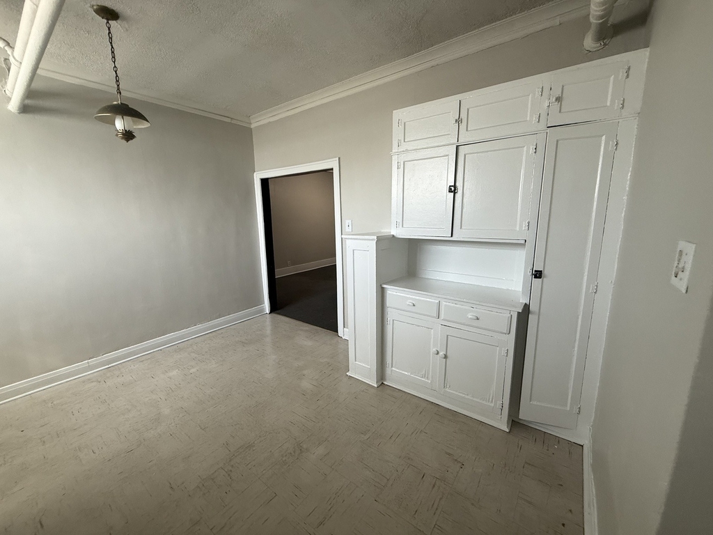 3252 Maple Avenue - Photo 4