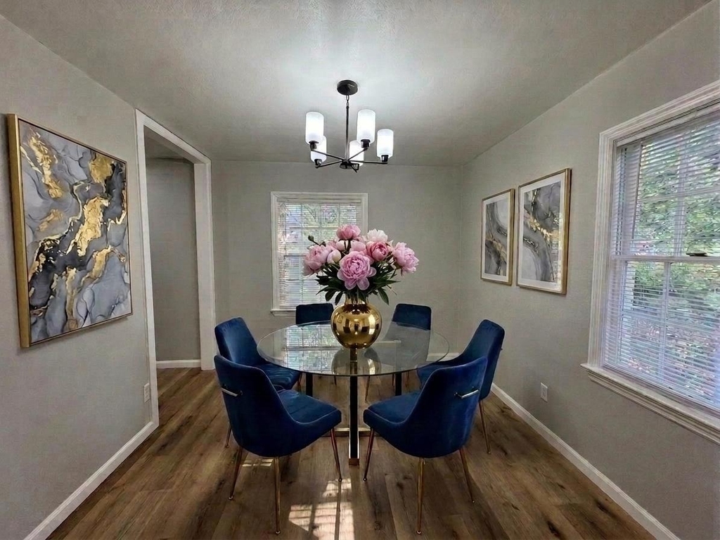 1619 Evergreen Street - Photo 2