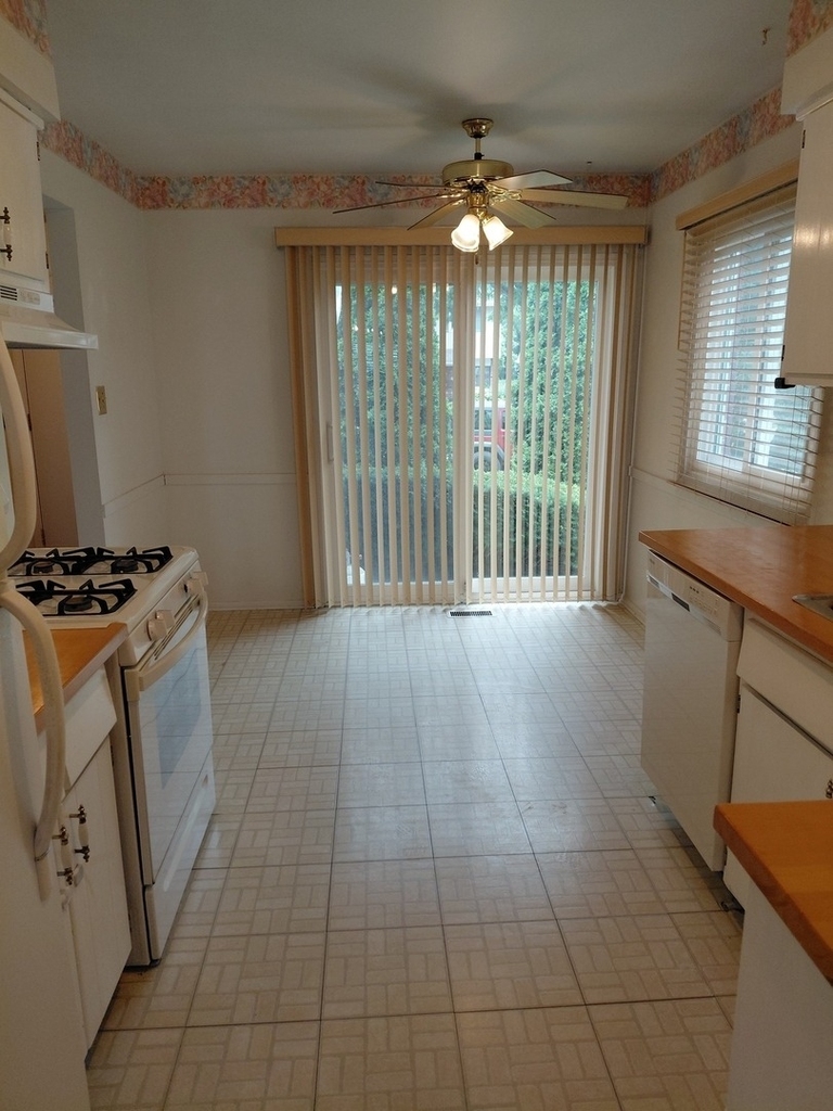 1538 Coloma Court - Photo 1
