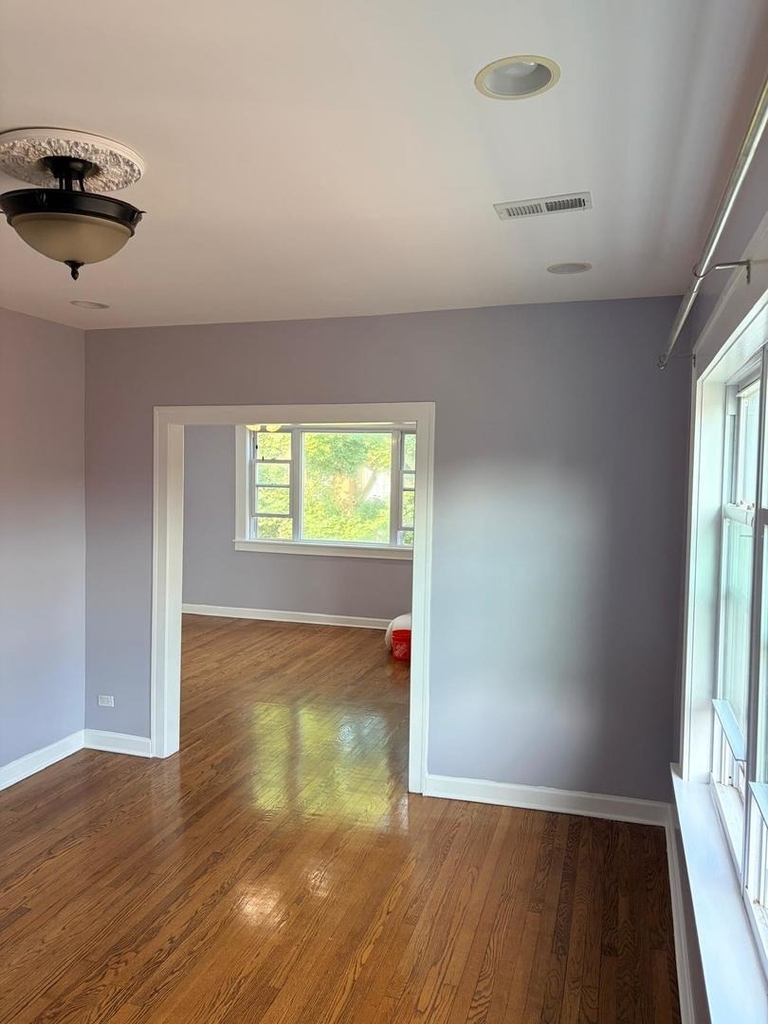 5540 N Luna Avenue - Photo 1