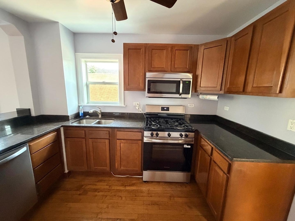 5540 N Luna Avenue - Photo 13