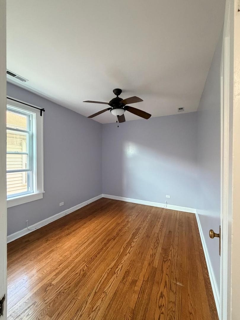 5540 N Luna Avenue - Photo 4