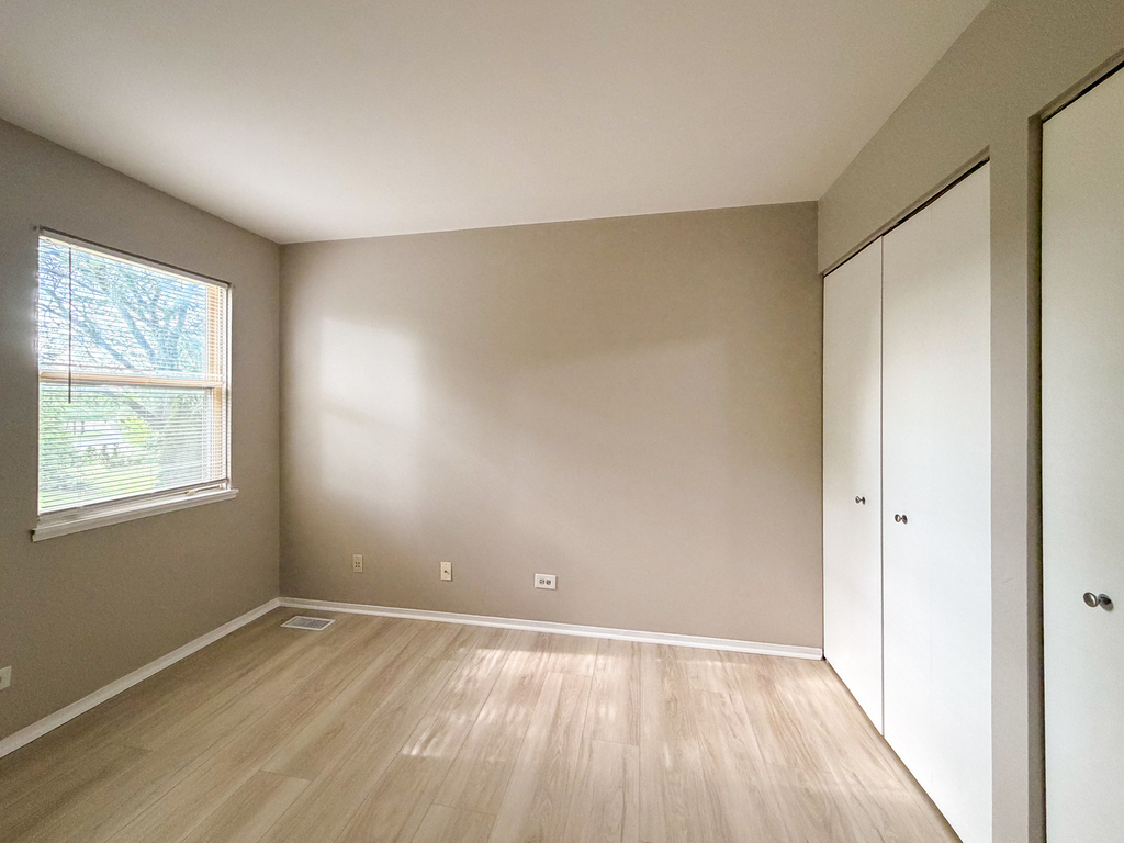 2615 Oakshire Court - Photo 11